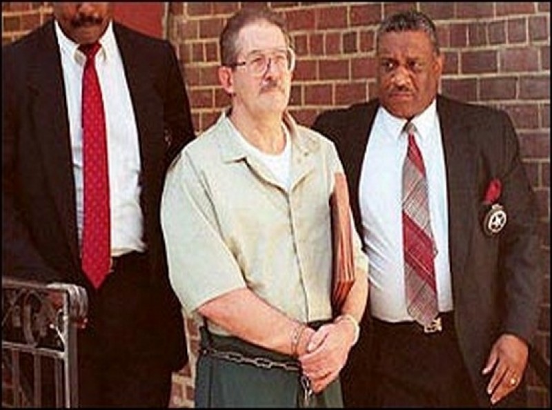 28 апреля 1994 года Олдрич Эймс был приговорён к пожизненному заключению с конфискацией имущества, которое вплоть до настоящего времени отбывает в тюрьме особо строгого режима Алленвуд в штате Пенсильвания.