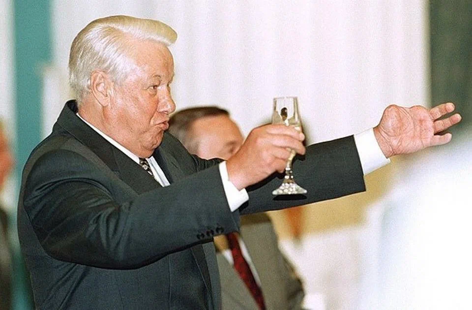 Своего физического недостатка Ельцин всегда стеснялся