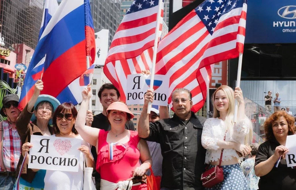 Лозунги русских эмигрантов в США – они по-прежнему любят Россию