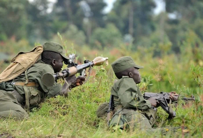 РПГ-7 в руках у солдат вооруженных сил Демократической республики Конго