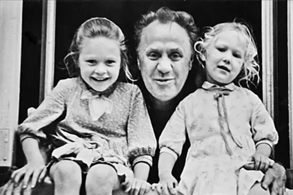 Михаил Жаров с дочерьми